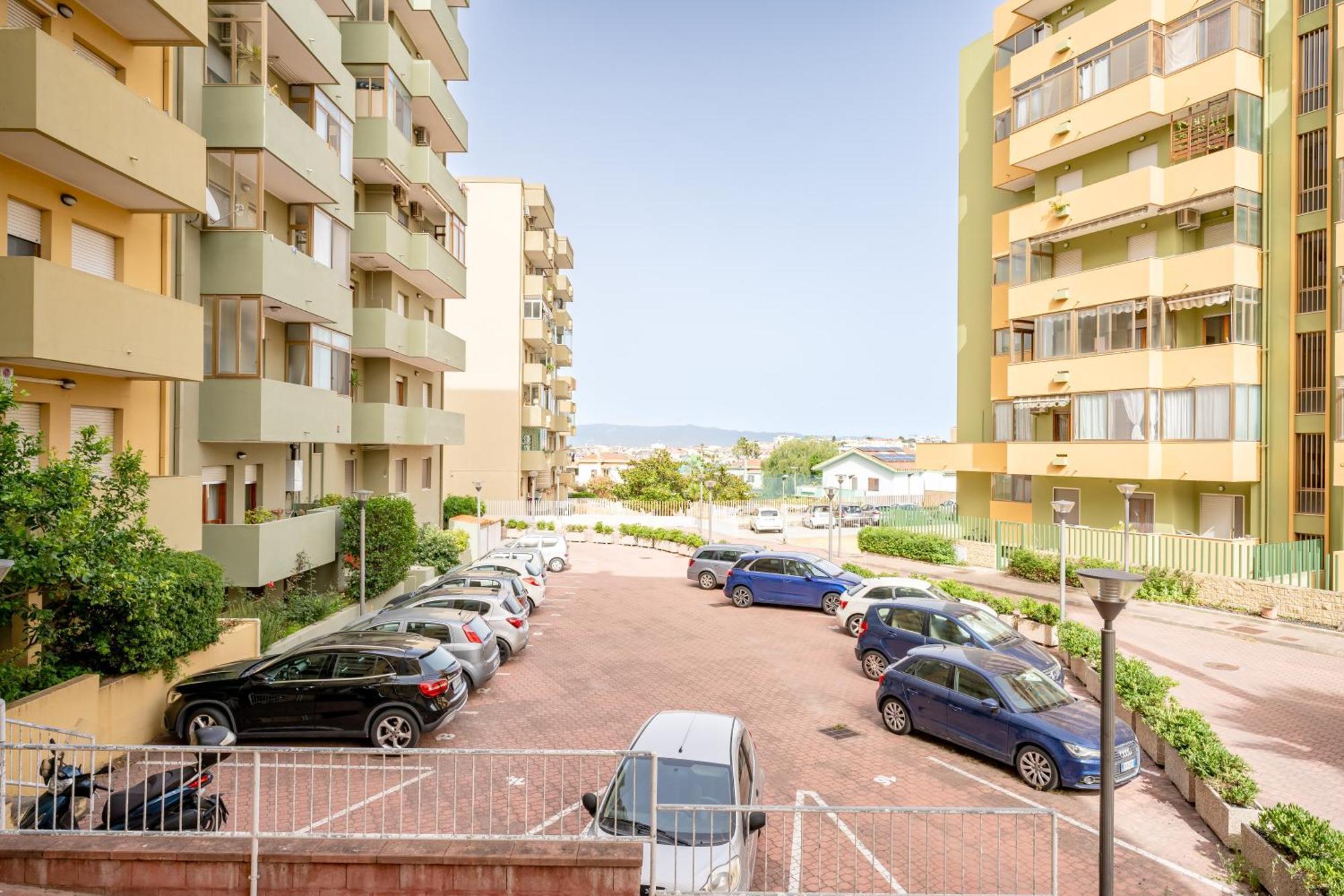 Kalbia Apartment Or Rooms Renovated, Functional, Intimate And More Cagliari Exteriör bild